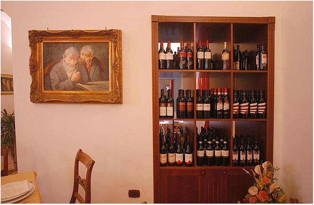 Hotel Ristorante Novecento Caserta Exteriör bild