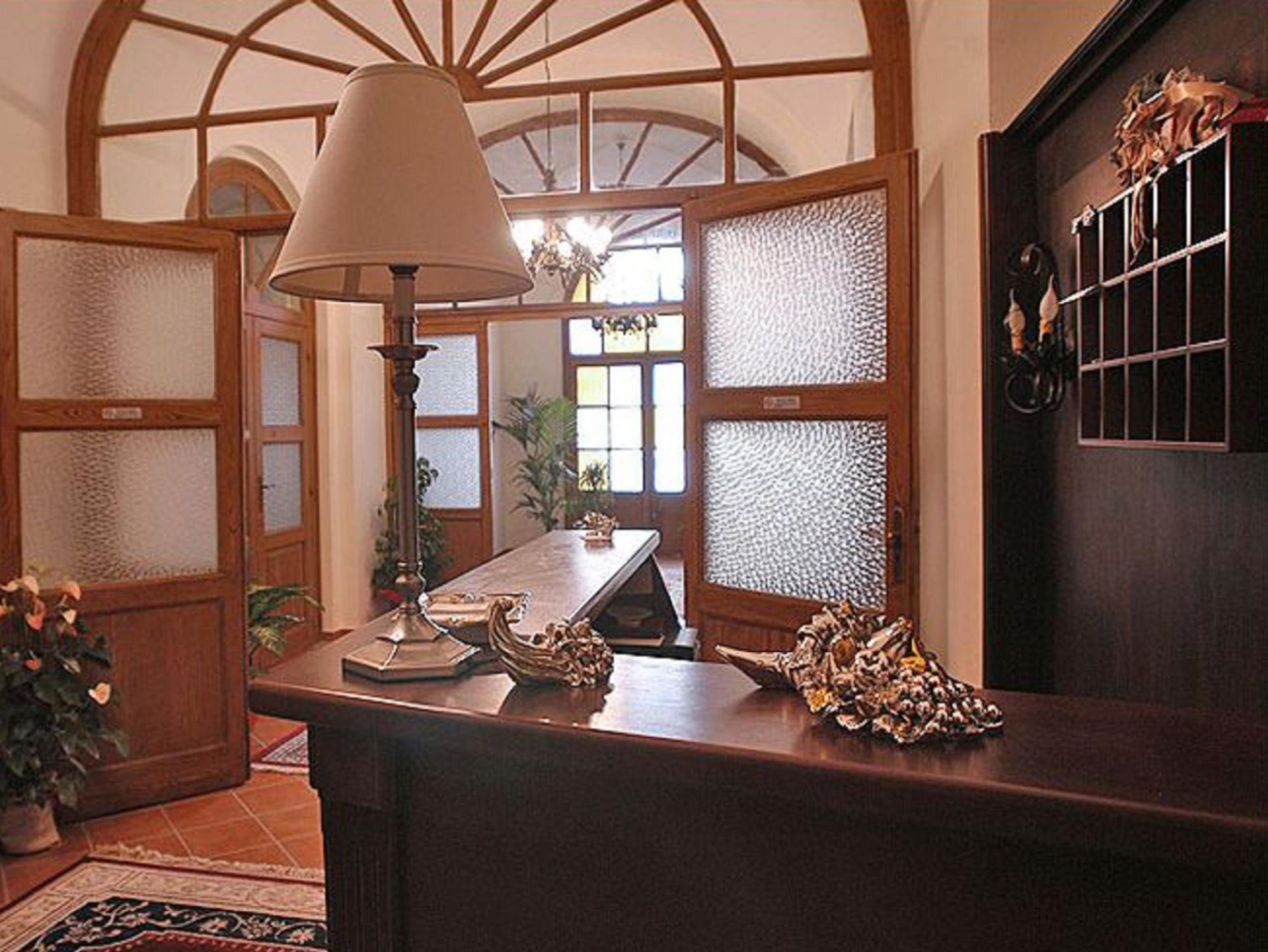 Hotel Ristorante Novecento Caserta Exteriör bild