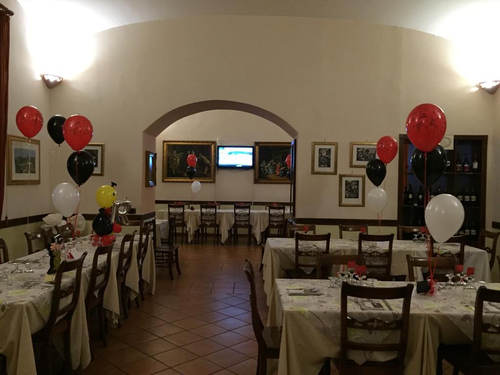 Hotel Ristorante Novecento Caserta Exteriör bild