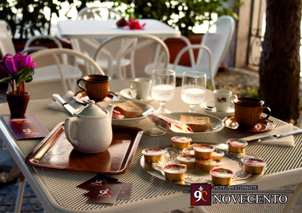 Hotel Ristorante Novecento Caserta Exteriör bild