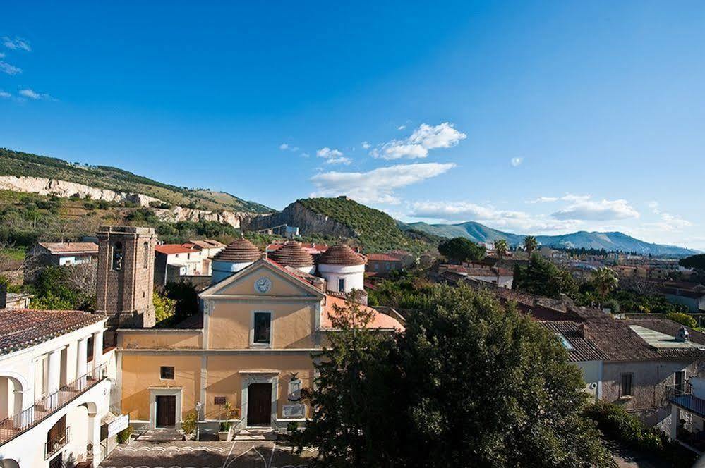 Hotel Ristorante Novecento Caserta Exteriör bild